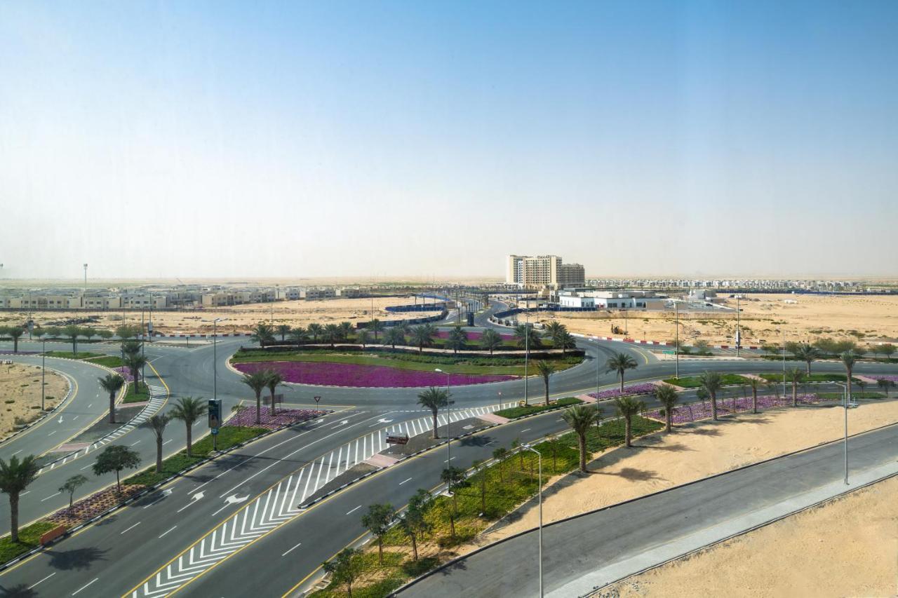 Holiday Inn Dubai Al-Maktoum Airport, An Ihg Hotel Экстерьер фото